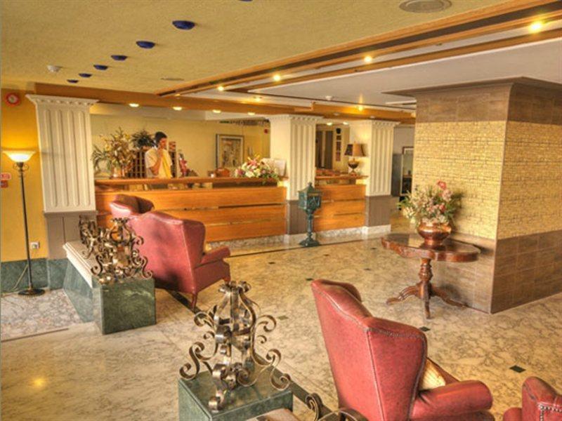 Soreda Hotel Qawra Esterno foto