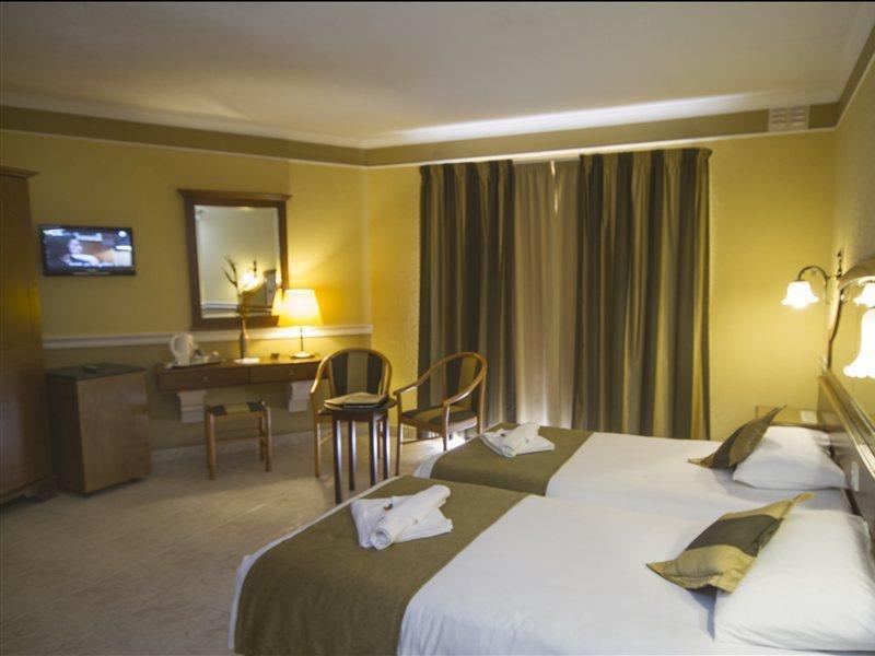 Soreda Hotel Qawra Esterno foto