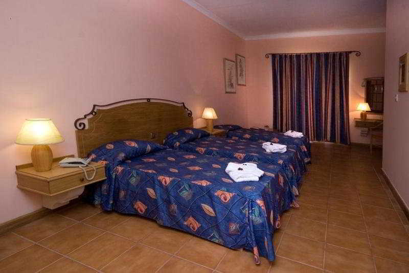 Soreda Hotel Qawra Esterno foto