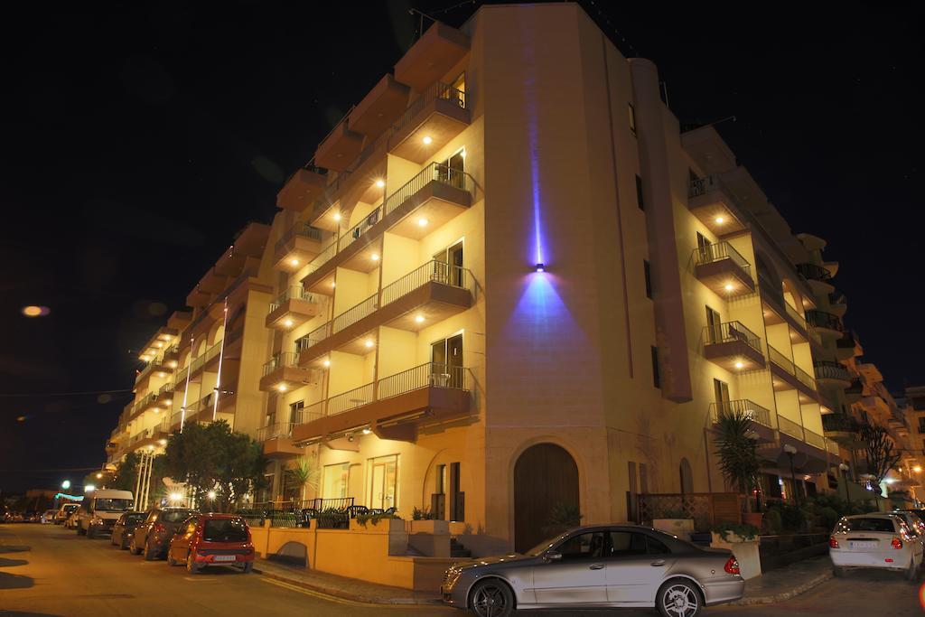 Soreda Hotel Qawra Esterno foto